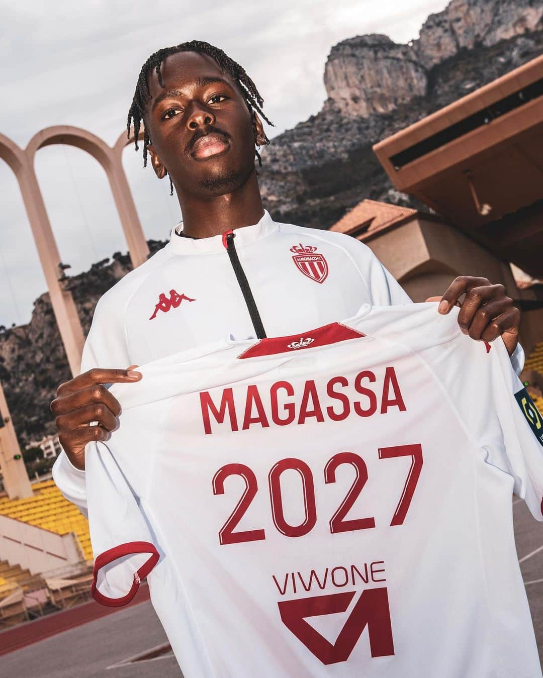 ASモナコのインスタグラム：「Academy ✅ Premier contrat pro ✅ Prolongation de contrat ✅  #Magassa2027 | #MadeInLaDiagonale」