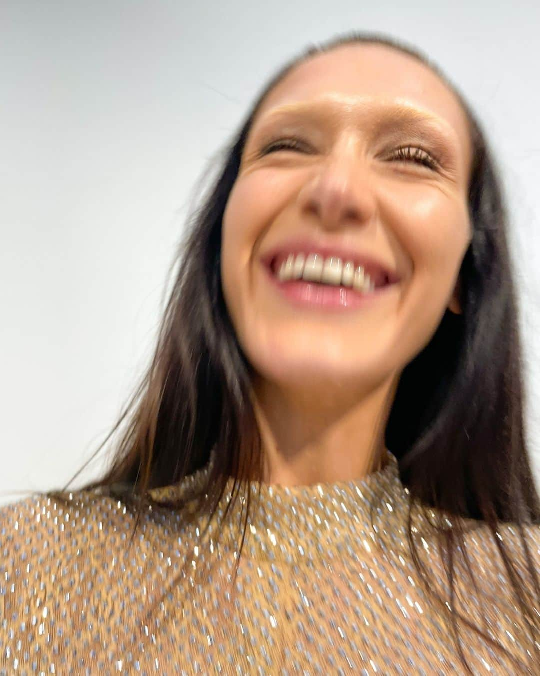 ステラ・マッカートニーさんのインスタグラム写真 - (ステラ・マッカートニーInstagram)「SHOT BY STELLA: Belllaaaaaaaa!!! × Stella  Backstage with Bella Hadid (@BellaHadid) at our Summer 2023 runway show, wearing our lead-free crystal all-in-one.  Shop #StellaSummer23 in-store and at stellamccartney.com.  #StellaMcCartney #crueltyfree #vegan #ShotByStella #BellaHadid」4月27日 1時05分 - stellamccartney