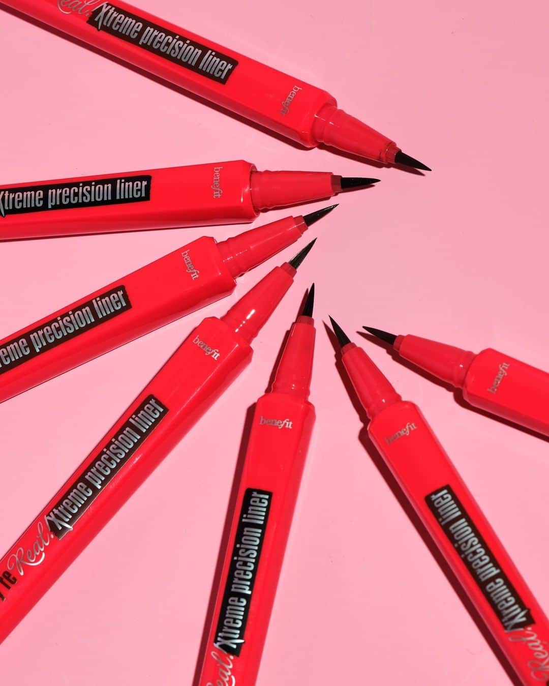 Benefit Cosmetics UKさんのインスタグラム写真 - (Benefit Cosmetics UKInstagram)「Level up your liner game with They're Real! Xtreme Precision Liner. You'll be a graphic liner baddie in no time!」4月27日 1時18分 - benefitcosmeticsuk