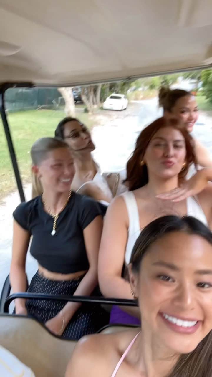 ジェイミー・チャンのインスタグラム：「Anguilla recap with the dream team.」
