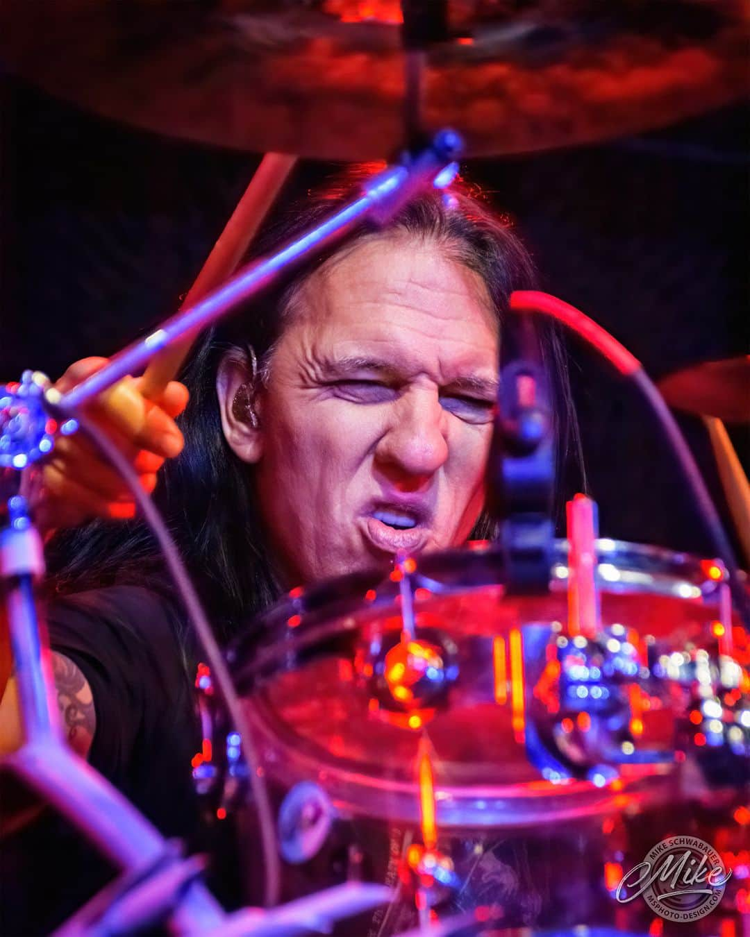 Queensrycheさんのインスタグラム写真 - (QueensrycheInstagram)「Great close-up shot of Casey @thetrumankc in Kansas City, MO (photo credit @mikeschwabauerphoto) #queensryche #kansascity #caseygrillo #case #drums #drummer #underrated #talented #badass #coolaf #goodtimes」4月27日 1時35分 - queensrycheofficial