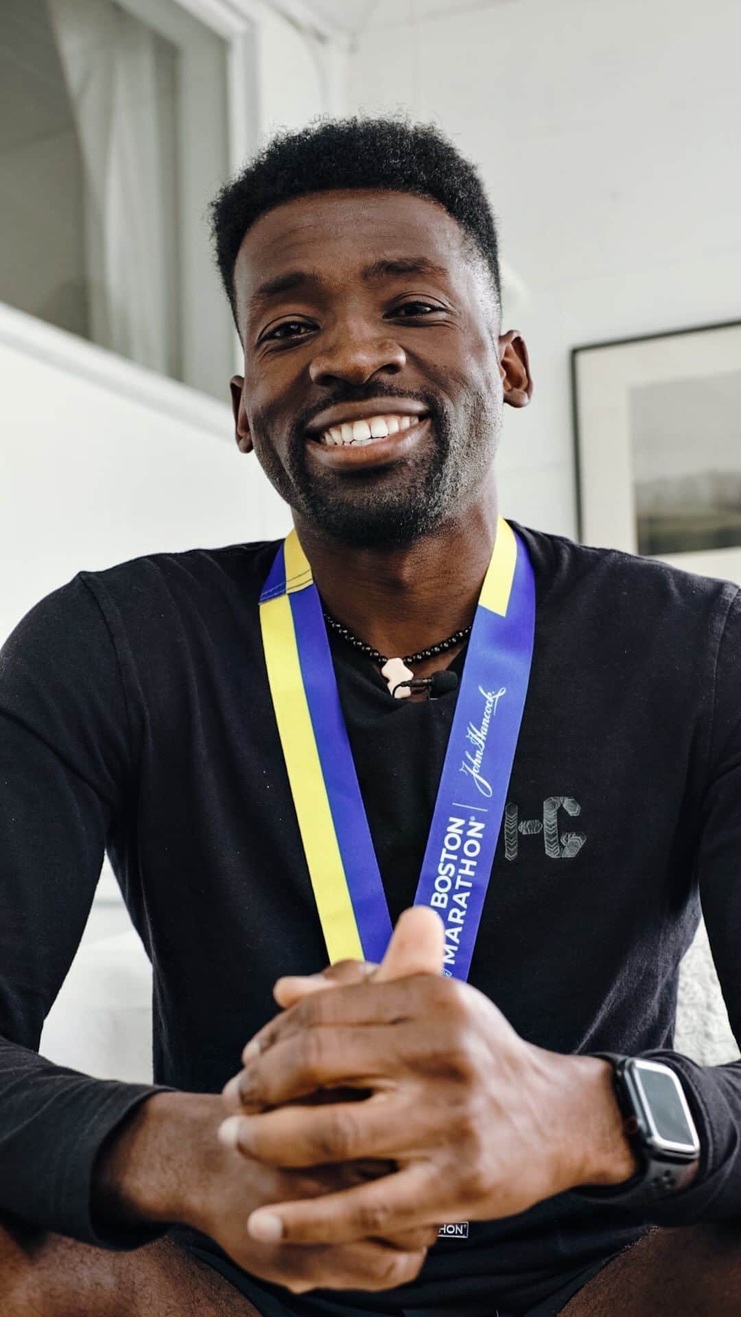 ホカオネオネのインスタグラム：「“I didn’t realize marathon training could be both hard AND fun.” - @hellahgood9  Global Athlete Ambassador, Hellah Sidibe (@hellahgood9), recounts lessons learned while training for and running the 127th Boston Marathon. Read about his experience preparing for his first marathon under the direction of @coachbenrosario1 of @naz_elite and how he embraced the challenges along the way, 🔗 in our bio. 🏃🏿‍♂️  #HOKA #marathon #bostonmarathon #Boston127 #FlyHumanFly」