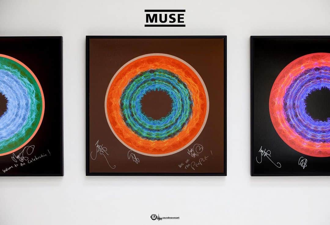 MUSEさんのインスタグラム写真 - (MUSEInstagram)「To celebrate @warchilduk's 30th anniversary we've partnered with @soundwaves_art to release a limited collection of artwork created from the audio of #WillOfThePeople ⚡  Every artwork has been hand-signed by the band and artist Tim Wakefield to support the incredible work of War Child, a non-profit organisation doing lifesaving work to help refugees around the world.  30 prints and 5 originals are available, link in stories to get yours 🔥」4月27日 2時00分 - muse