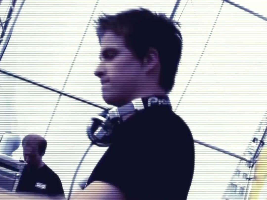 Dannicのインスタグラム：「Since the original legendary track is a decade old, I made this progressive house remix a while back for my sets. It means a lot to me and I wanted to give you a listen. Hope you enjoy. Much love, Daan #linkinbio」