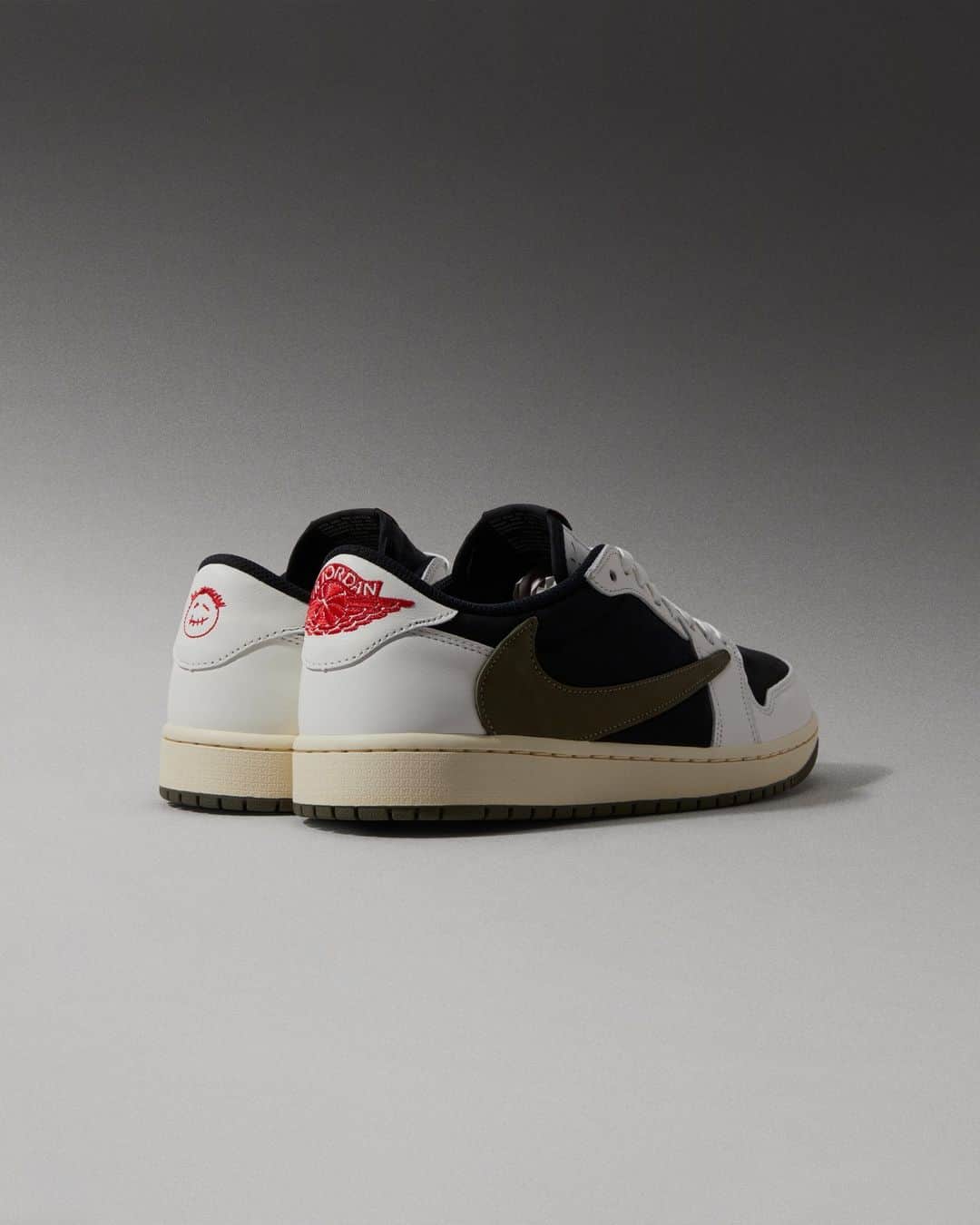 Flight Clubさんのインスタグラム写真 - (Flight ClubInstagram)「Travis Scott's coveted footwear legacy continues. Made exclusively in women's sizing, the Air Jordan 1 Retro Low OG 'Olive' features black suede, off-white leather and the Houston rapper's signature reverse Swoosh. Cactus Jack branding marks the left heel.」4月27日 2時46分 - flightclub