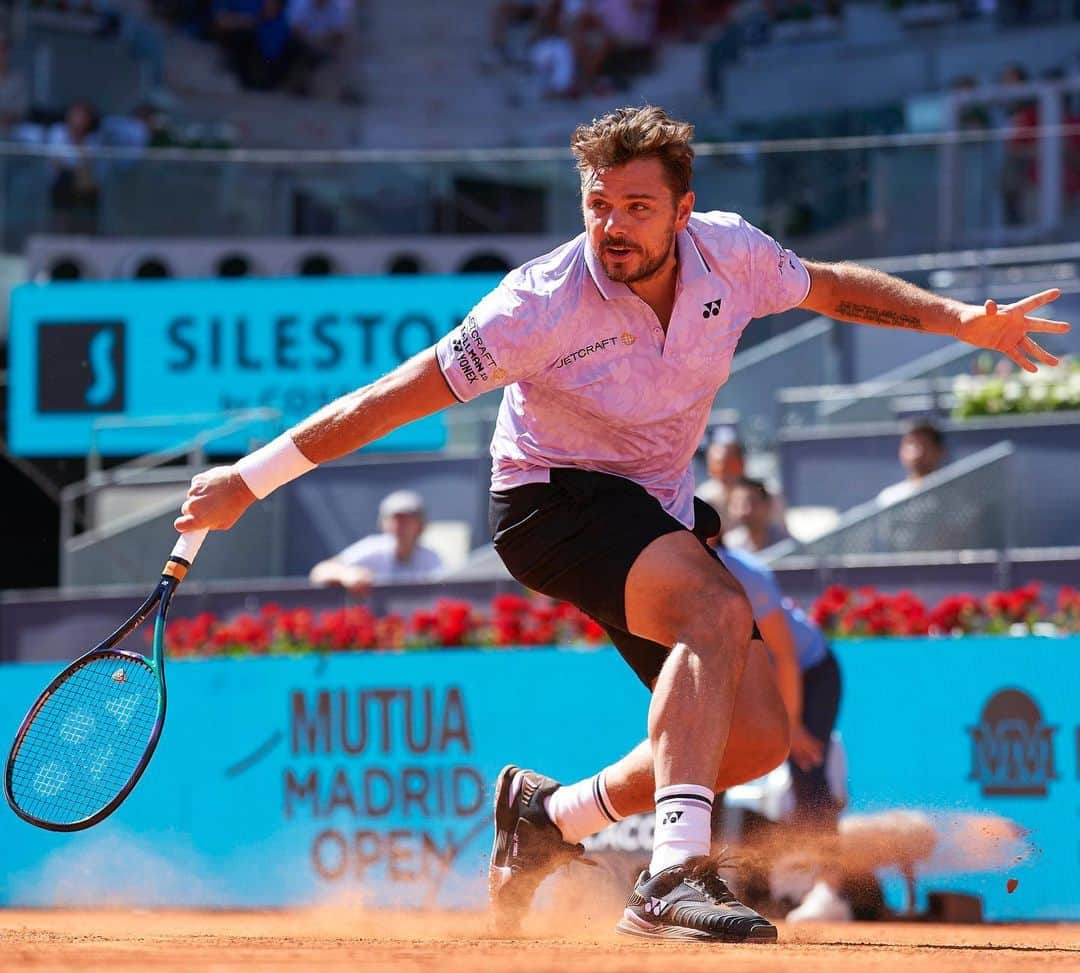 スタニスラス・ワウリンカさんのインスタグラム写真 - (スタニスラス・ワウリンカInstagram)「Let’s go 🙌🏻💪🏻!  First round ✅😁🎾🇪🇸🧡 #hardwork #trusttheprocess #fight #enjoy #love」4月27日 3時39分 - stanwawrinka85