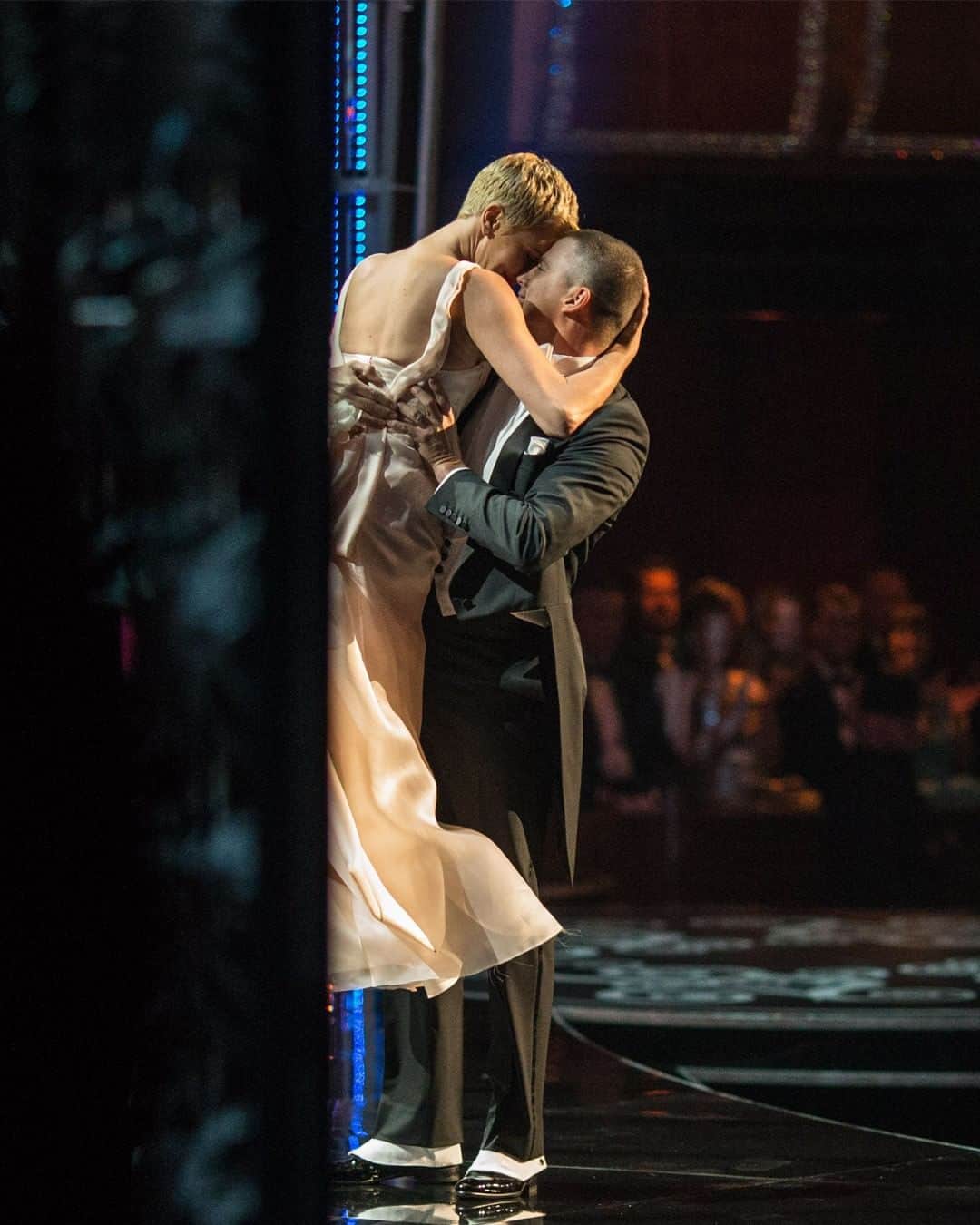 アカデミー賞のインスタグラム：「Channing Tatum and Charlize Theron channeling Fred Astaire and Ginger Rogers for their choreographed ballroom dance at the 85th Oscars in 2013.」