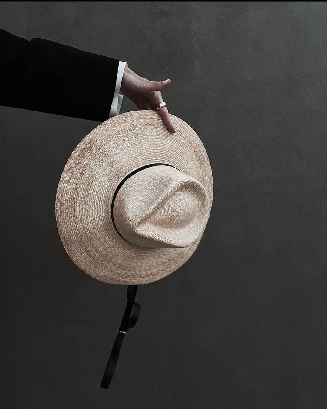 JanessaLeoneのインスタグラム：「MILTON___ Made for the upcoming warm days ahead and detailed with a regenerative leather chin strap.」