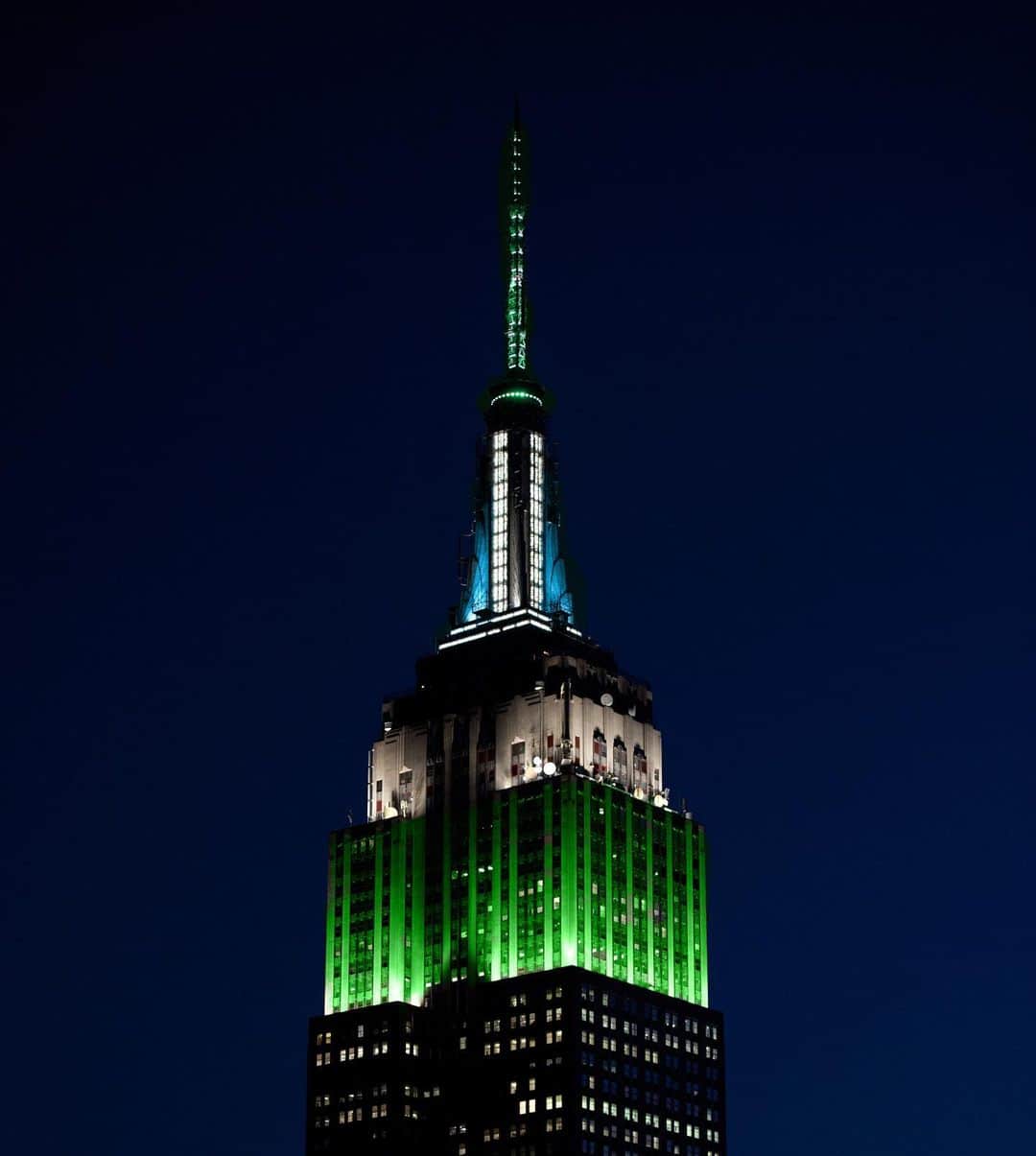 Empire State Buildingのインスタグラム：「Shining Bright In Honor of the Business of Women’s Sports Summit with @Giant_Spoon  Want to know what we light for every night?  Text LIGHTS to 274-16 to get text alerts!」