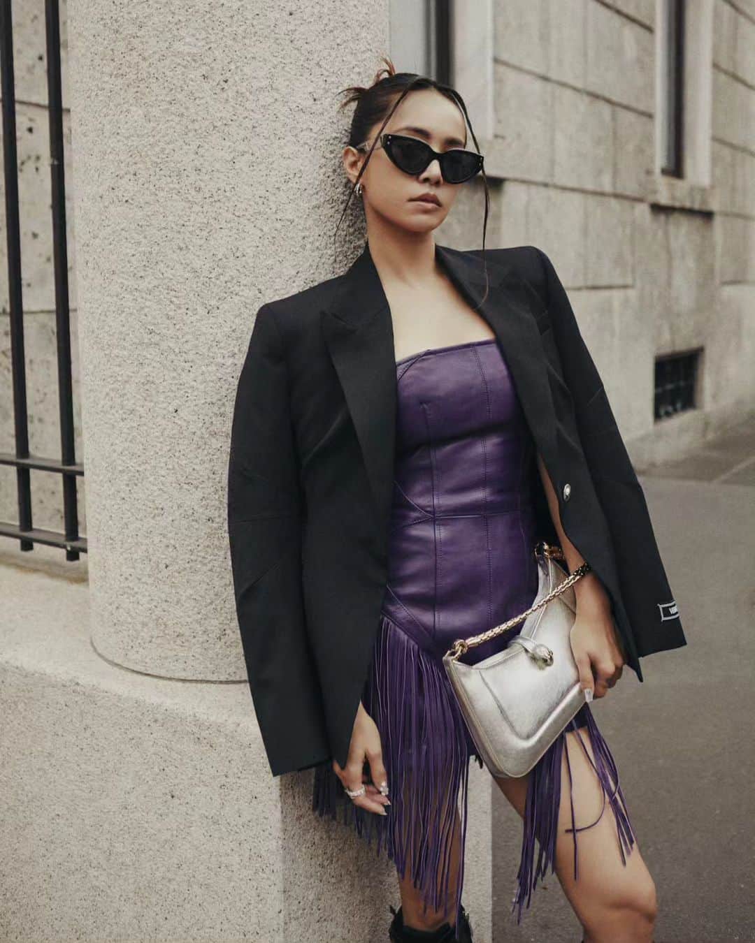 ジョリン・ツァイのインスタグラム：「雖然, 但是..... #商務系女子  @Bulgari @versace @sergiorossi #Bulgari #BulgariAccessories #SerpentiBaia #Versace #SergioRossi」