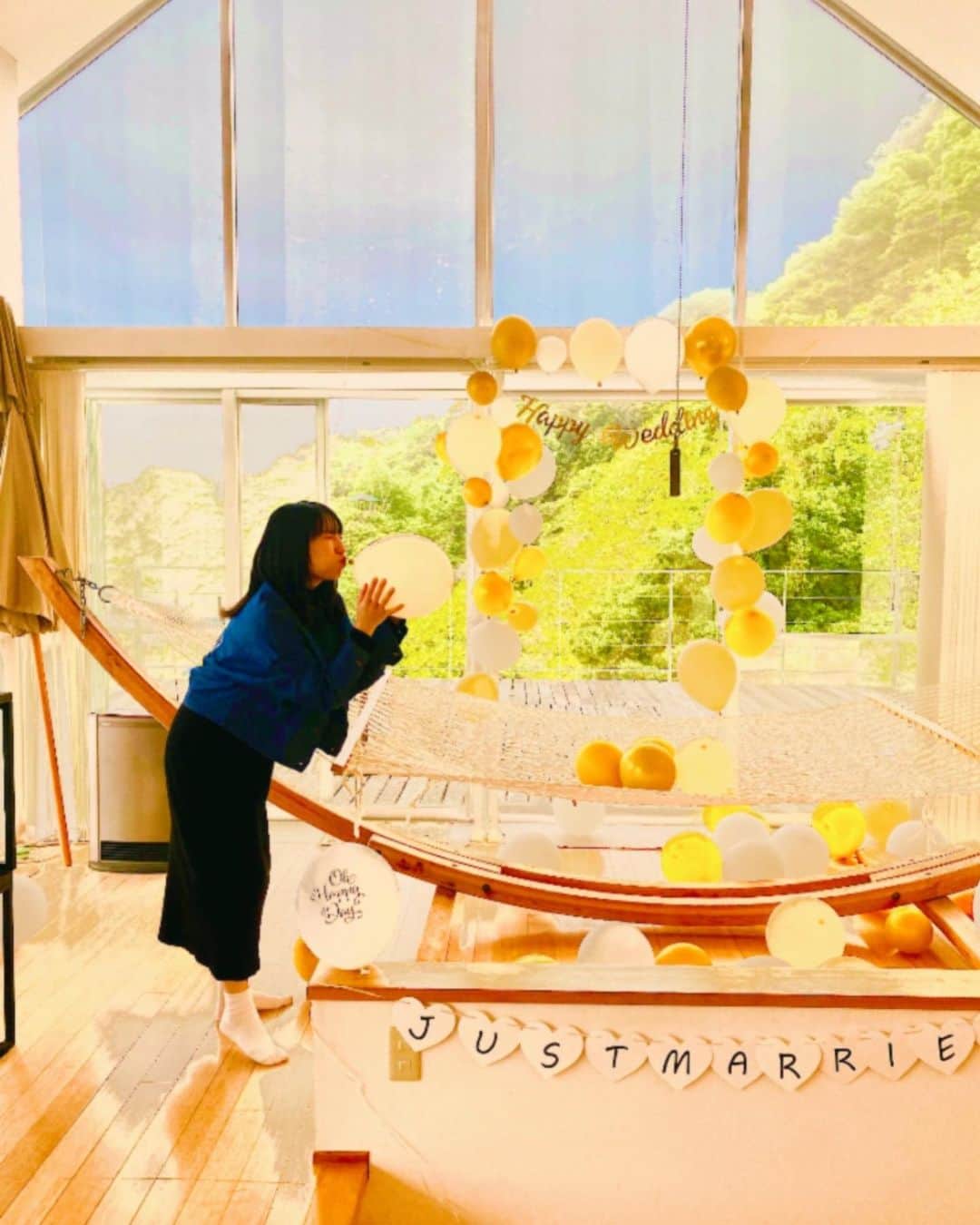 七瀬りりこのインスタグラム：「お手伝いした風🎈」