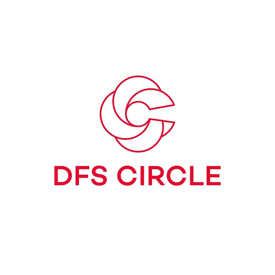 DFS & T Galleriaさんのインスタグラム写真 - (DFS & T GalleriaInstagram)「DFS CIRCLE is your rewarding companion as you experience the world. Our global loyalty program celebrate all of your discoveries, big and small, with rewards centered around you!   ⭕️ With one global currency no matter where you go, you can earn points in one city and redeem in another. Delight in local experiences and enjoy luxury exclusives across the world.  ⭕️ Our exclusive tiers make it easy to indulge in the things you love. Earn more, faster, and be rewarded the way you deserve with up to 4% back on every moment you spend with us!*  ⭕️ The all-new DFS CIRCLE app offers one-stop mobile access to your world of luxury. Enjoy exclusive privileges and inspiration on-the-go, personalized for the way you love to shop.  Enter DFS CIRCLE and discover a world of luxury centered around you! New members can enjoy 500 welcome bonus points on their first purchase.  Download the DFS CIRCLE app Today via the link in our bio! *Terms & Conditions apply. See DFS.com for details.  #DFSOfficial #DFSCIRCLE」4月27日 15時30分 - dfsofficial