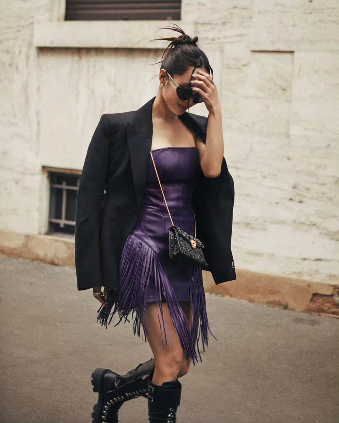 ジョリン・ツァイのインスタグラム：「落跑新娘  @Bulgari @versace @sergiorossi #Bulgari #BulgariAccessories #SerpentiBaia #Versace #SergioRossi」