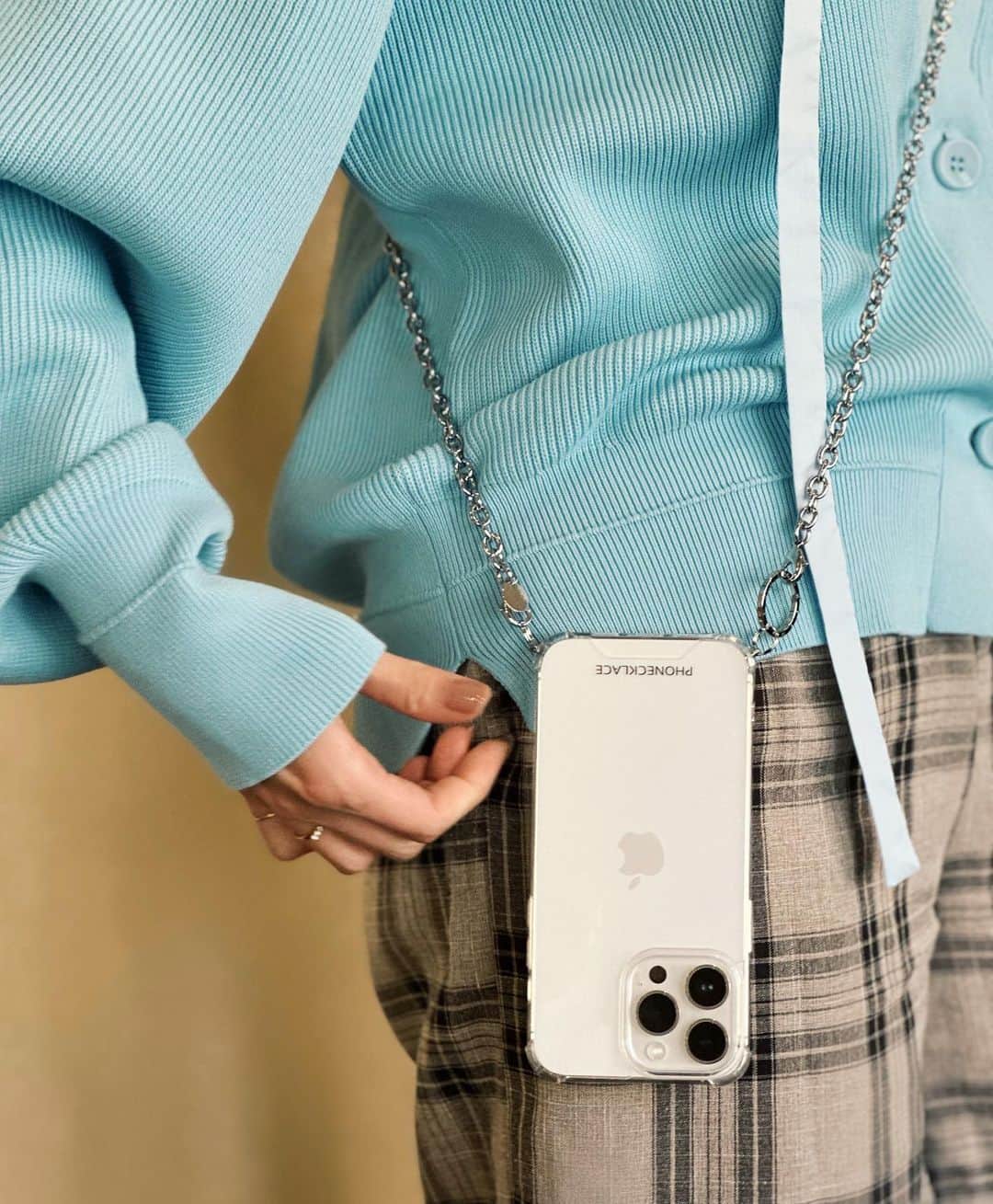 のインスタグラム：「iPhoneもiPhoneケースも新しく🩵  #iphone14promax  #unicase #unicasejp #iphoneケース」