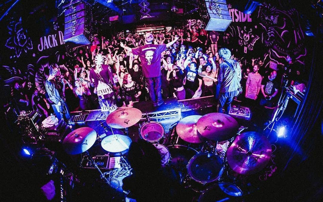 清水亮さんのインスタグラム写真 - (清水亮Instagram)「Love you guys Brisbane🫶You fuckin rocked last night!! I can't forget it. Thanks. Cheers.  Photos by @yamada_mphoto」4月27日 7時25分 - coldrain_rxyxo_bass