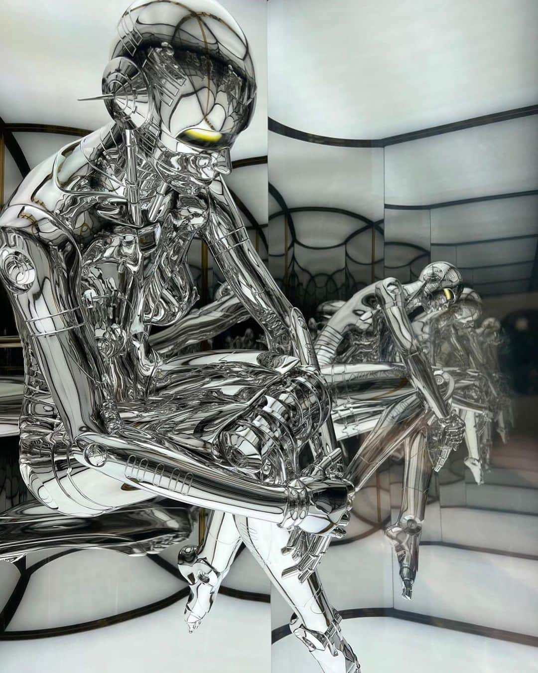 平宮博重さんのインスタグラム写真 - (平宮博重Instagram)「空山基 / Hajime Sorayama 「Space Traveler」  オープニングレセプションにお邪魔してきました。  世界の空山さんにお会いできてとても感激だった。  それから日本に帰ってきてお会いしたかった方の1人、NumeroTokyo編集長のアコさんとも久しぶりに再会できて、そして何だかちょっぴりゆっくりお話する時間もあって。。  エキシビションの後、一緒に行った友人ジュエリーデザイナー芳子ちゃんとお茶して帰ってきました:)  @hajimesorayamaofficial  @nanzukaunderground  @numerotokyo  @akoakotanaka  @yoshikokajitani  #art #spaceyworld」4月27日 7時49分 - hiroshige_narimiya