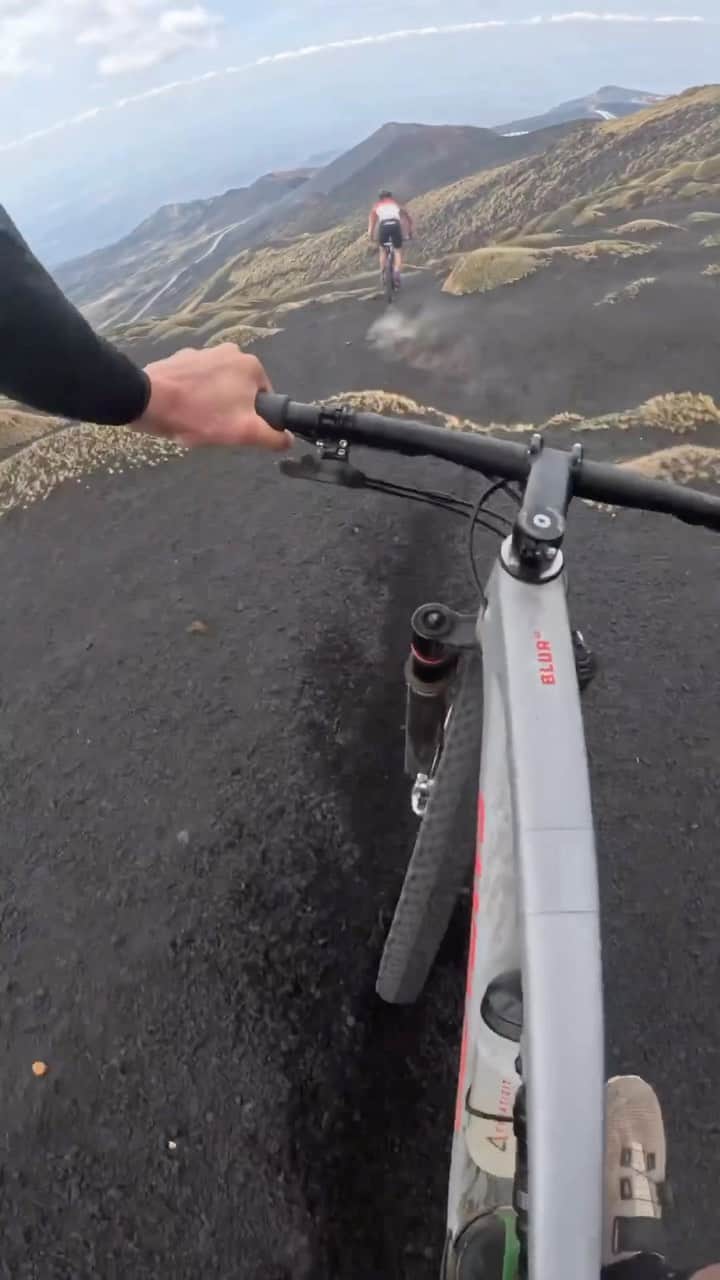 Smithのインスタグラム：「No trail, no problem.  Luca Braidot of @santacruzrockshox taking XC to the next level while free riding the volcanic terrain of Mount Etna in Italy.」