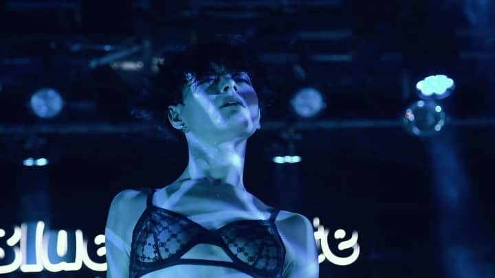 菅原小春のインスタグラム：「SUGAR WATER @bluenotetokyo  ~夏の終わりにぴったり爆走うさぎエンターテイメント~  Link in my bio」