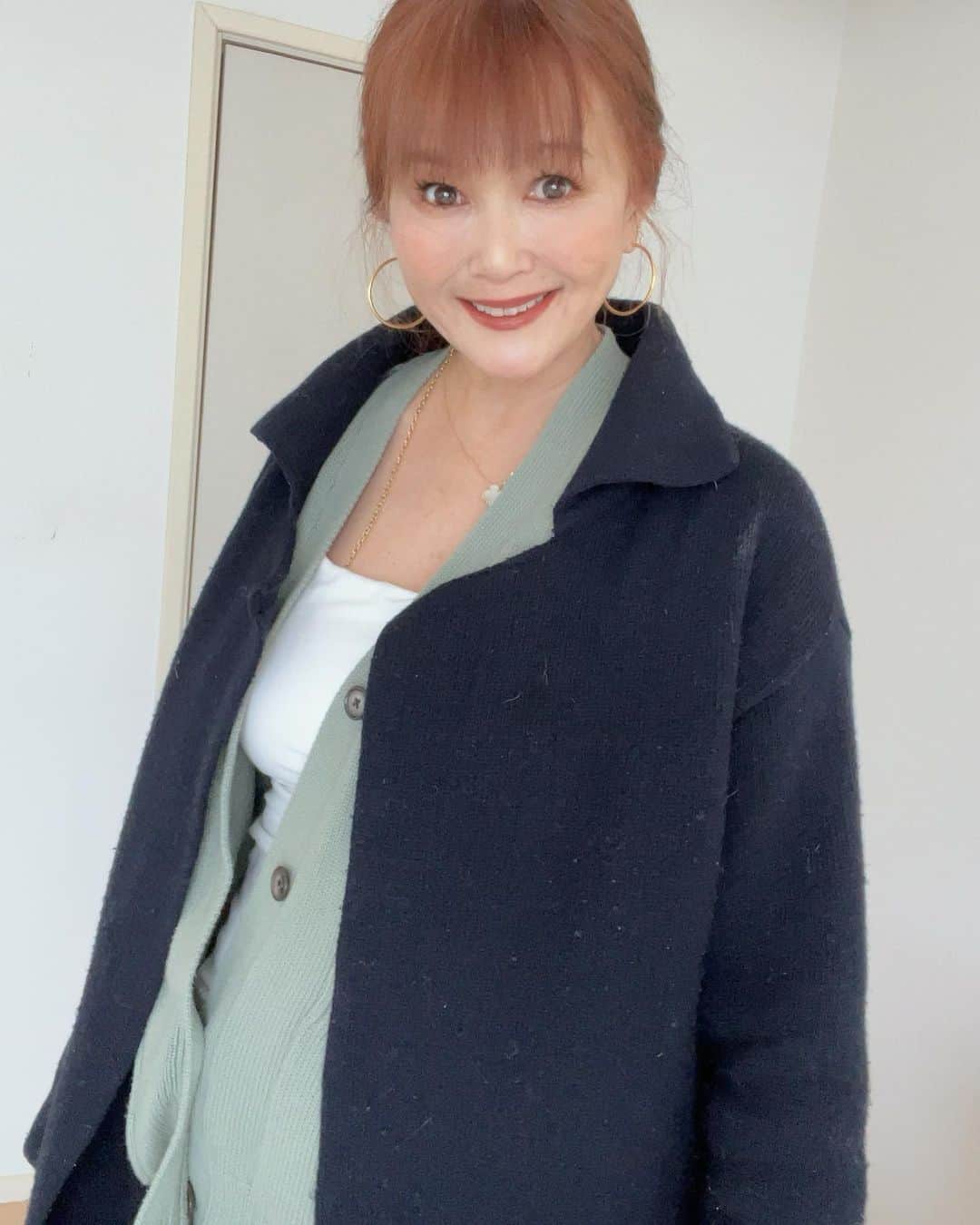 高見恭子さんのインスタグラム写真 - (高見恭子Instagram)「おはよう！とあなたのこころに言ってあげよう  #coat#coatlove  #coatstyle #coatcode  #chestercoat #chester #fashion#tradfashion  #traditional #vintage #vintagecoat」4月27日 8時37分 - takami_kyoko