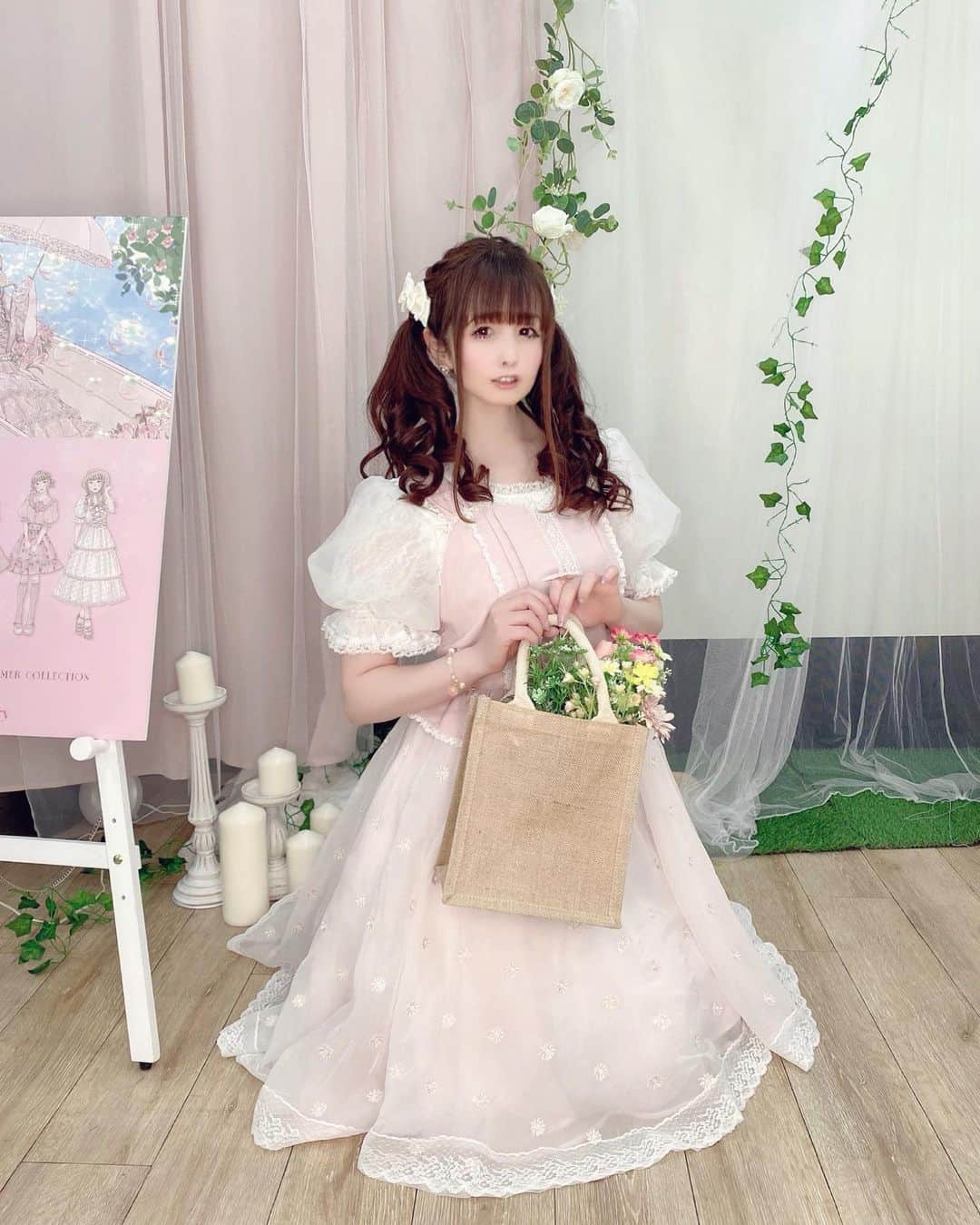 伊藤芽衣のインスタグラム：「おはようございます♡ ⁡ 本日27日（木）から "春の大集合スペシャル" 5部がスタートします…！ ⁡ 5部は ラフォーレの店舗にめいちが 行けるのは本日のみなので、 ⁡ 本日お会いできるみなさま♡ どうぞよろしくお願いいたします🎀」