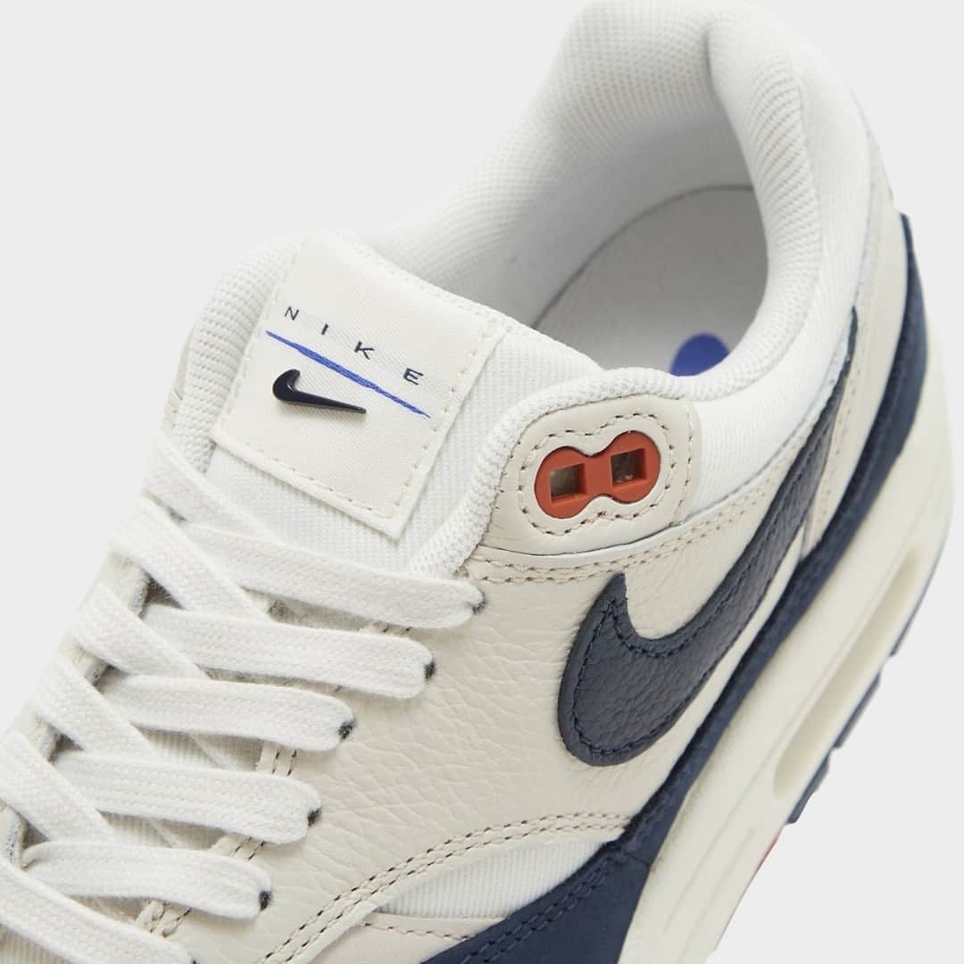 Sneaker Newsさんのインスタグラム写真 - (Sneaker NewsInstagram)「OG Navy colors appear on this rebranded Nike Air Max 1 for Fall 2023! Should Nike bring back this colorway on the "Big Bubble"?」4月27日 9時00分 - sneakernews