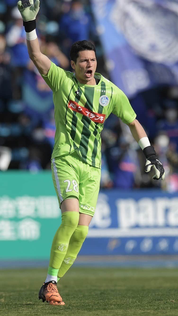 山口瑠伊のインスタグラム：「🧤💙」