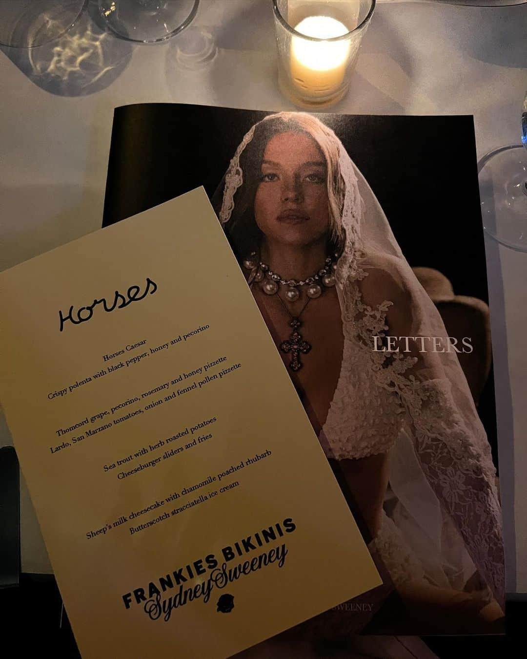 FRANKIES BIKINISさんのインスタグラム写真 - (FRANKIES BIKINISInstagram)「celebrated @sydney_sweeney x @frankiesbikinis over an intimate candle lit dinner at @horsesonsunset with francesca + sydney’s closest. a full circle moment 🤍🕯️🥂 #sydneyxfrankies」4月27日 9時13分 - frankiesbikinis