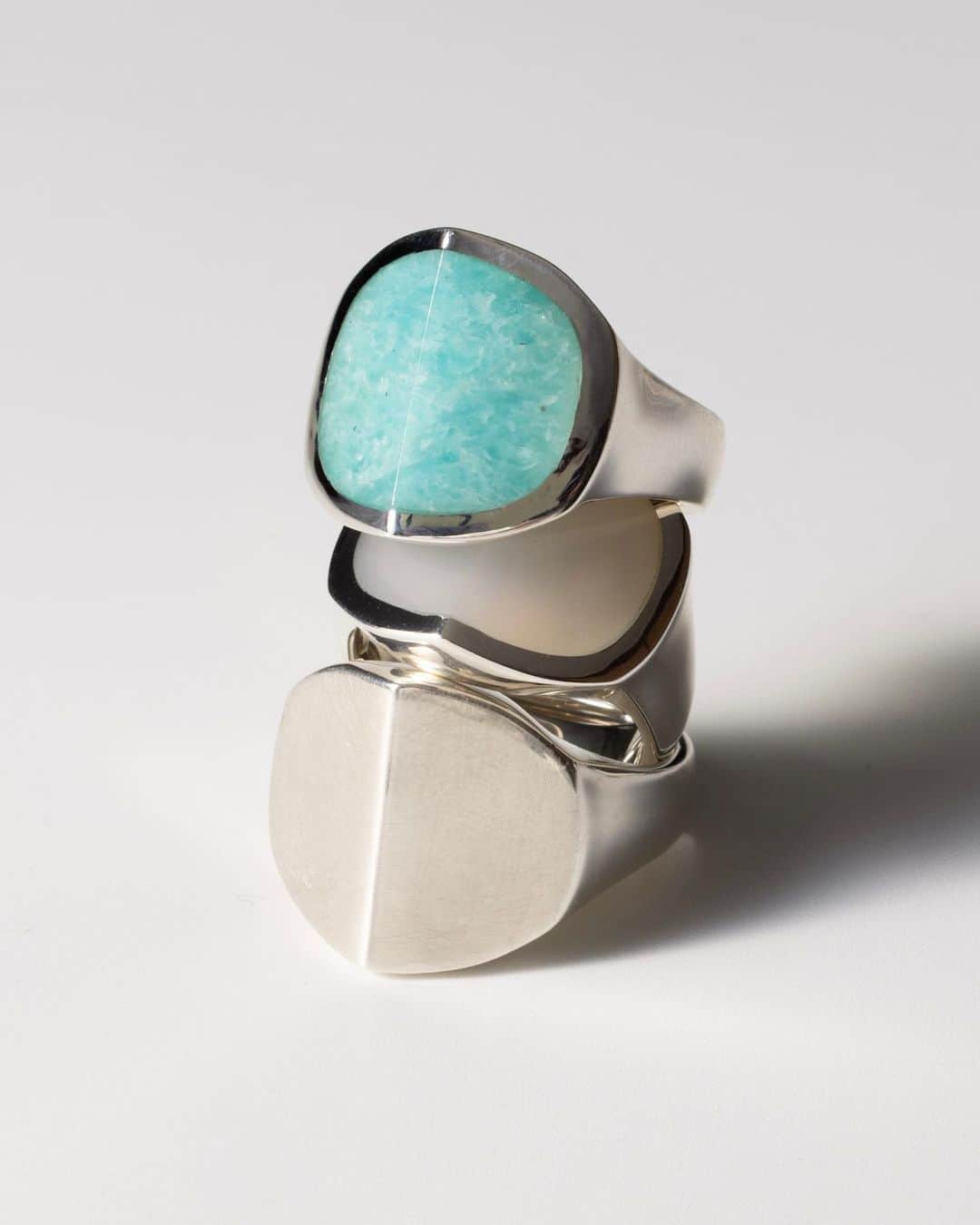 のインスタグラム：「NEW ARRIVALS   "EQUINOX"-Pyramid Amazonite Ring  "EQUINOX"-Pyramid White Agate Ring  "EQUINOX"-Pyramid Ring   #hirotakajewelry」