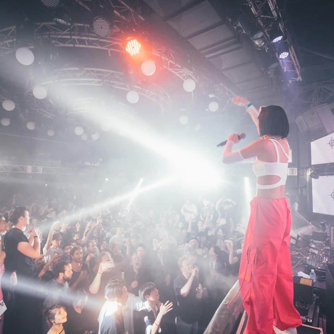 DJLUVのインスタグラム：「high energy ♾️」