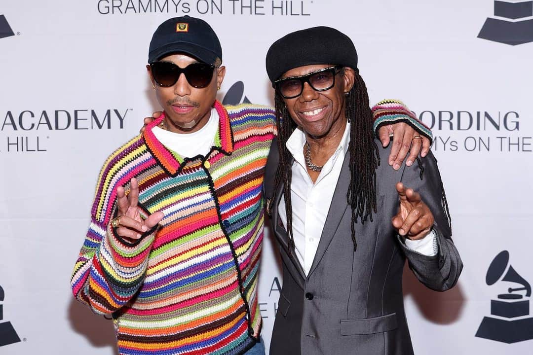 のインスタグラム：「Music matters! 🎶   The #GRAMMYsOnTheHill Awards, Washington's premier celebration of music and advocacy, have officially begun. The red carpet is filled with congressional leaders, #GRAMMYs winners and nominees, and members of the music community that have all come together to recognize those who have led the fight for creators' rights.  ⭐ Tonight's awards recognize U.S. Senate Majority Leader Chuck Schumer (@SenSchumer), Senator Bill Cassidy, M.D. (@SenBillCassidy), and 13-time #GRAMMYs winner #Pharrell (@Pharrell) for their indelible contributions to support music creators.」