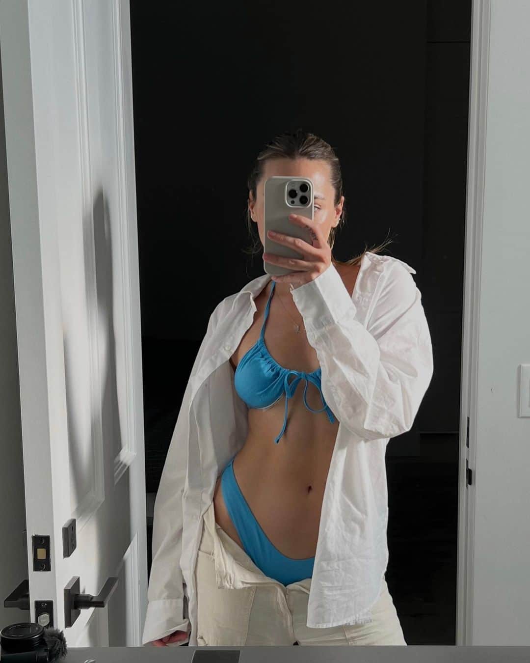 Camden Scottのインスタグラム：「anyone check on the farmers almanac lately? all of my favorite swim and beachwear is on my LTK linked in my bio 👙」
