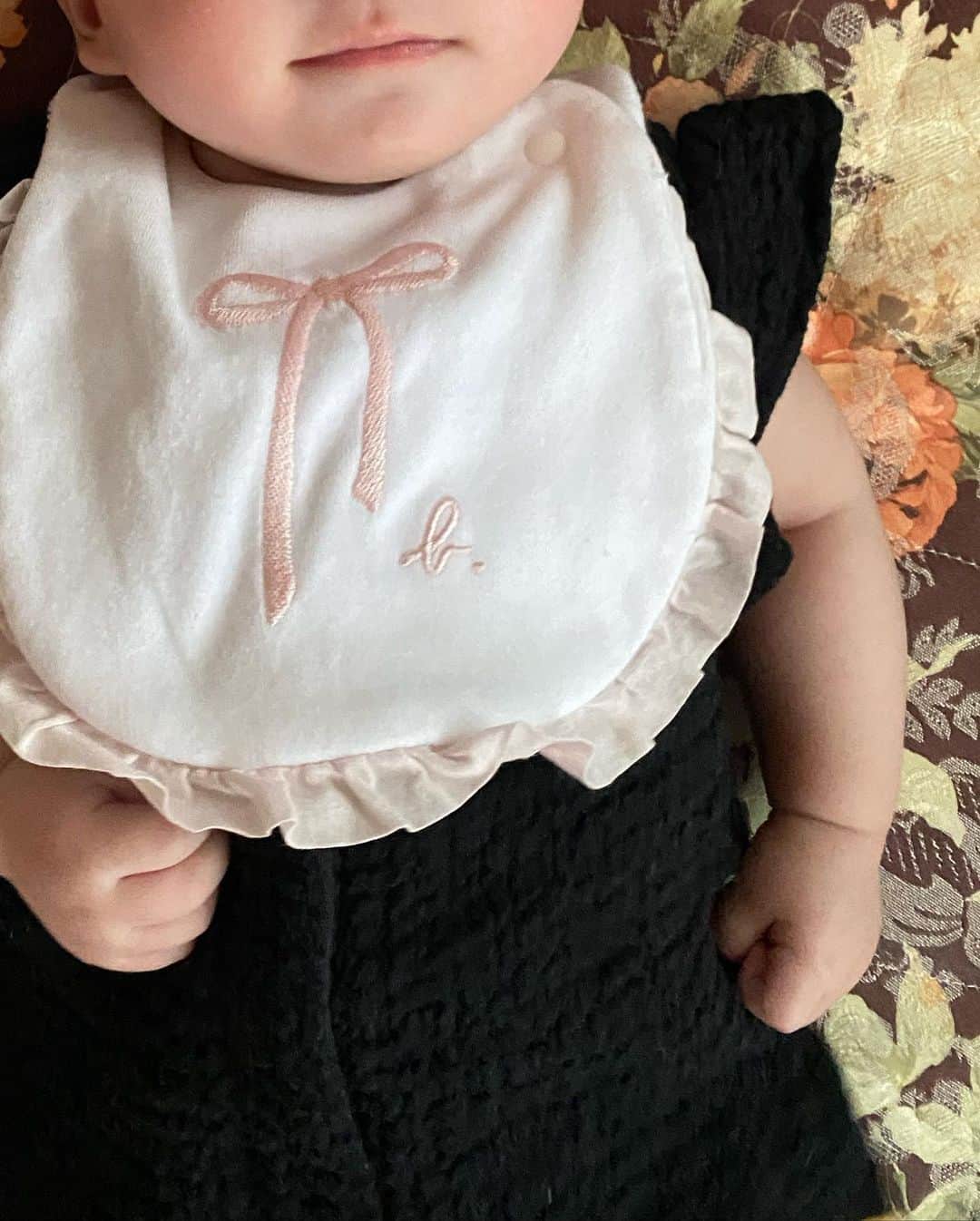 沙田瑞紀さんのインスタグラム写真 - (沙田瑞紀Instagram)「赤ちゃん服の可愛さひとしお かわいいキッズブランドを発見するのも楽しみの一つになってる👶  #ミズキッズログ」4月27日 10時26分 - mizuki_masuda