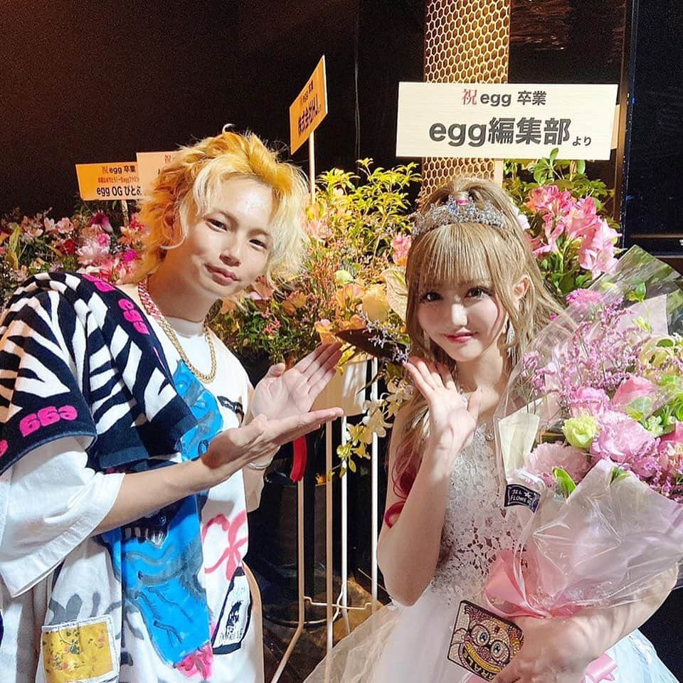 りせりさんのインスタグラム写真 - (りせりInstagram)「💖 eggfes 💖 ⁡ ⁡ ⁡ 卒業式でドレス着れて嬉しかった👗🤍 ⁡ 最後に写真撮ってくれた皆もありがとう✨  時間がギリギリで写真撮る時間なく出ていったモデルもいたから撮りかったけど撮れなかった人もめっちゃおって残念😭  でもめっちゃいい思い出になった😋 ⁡ 一生の宝物です💎 ⁡ これからもいつでも遊び誘ってください🤲💓 ⁡ ⁡ ⁡  #egg #fes #卒業式 @rsr_0717  #egg #fes #卒業式 #ドレス #ティカ #可愛い #オシャレ #お洒落 #ギャル #イベント #メイク #ヘアー #ヘアーメイク #ファッション #花束 #エッグ #フェス #cute #gal #make #event #hair #fashion #flower #dress #tika #cute #instagram #instagood」4月27日 16時29分 - rsr_0717