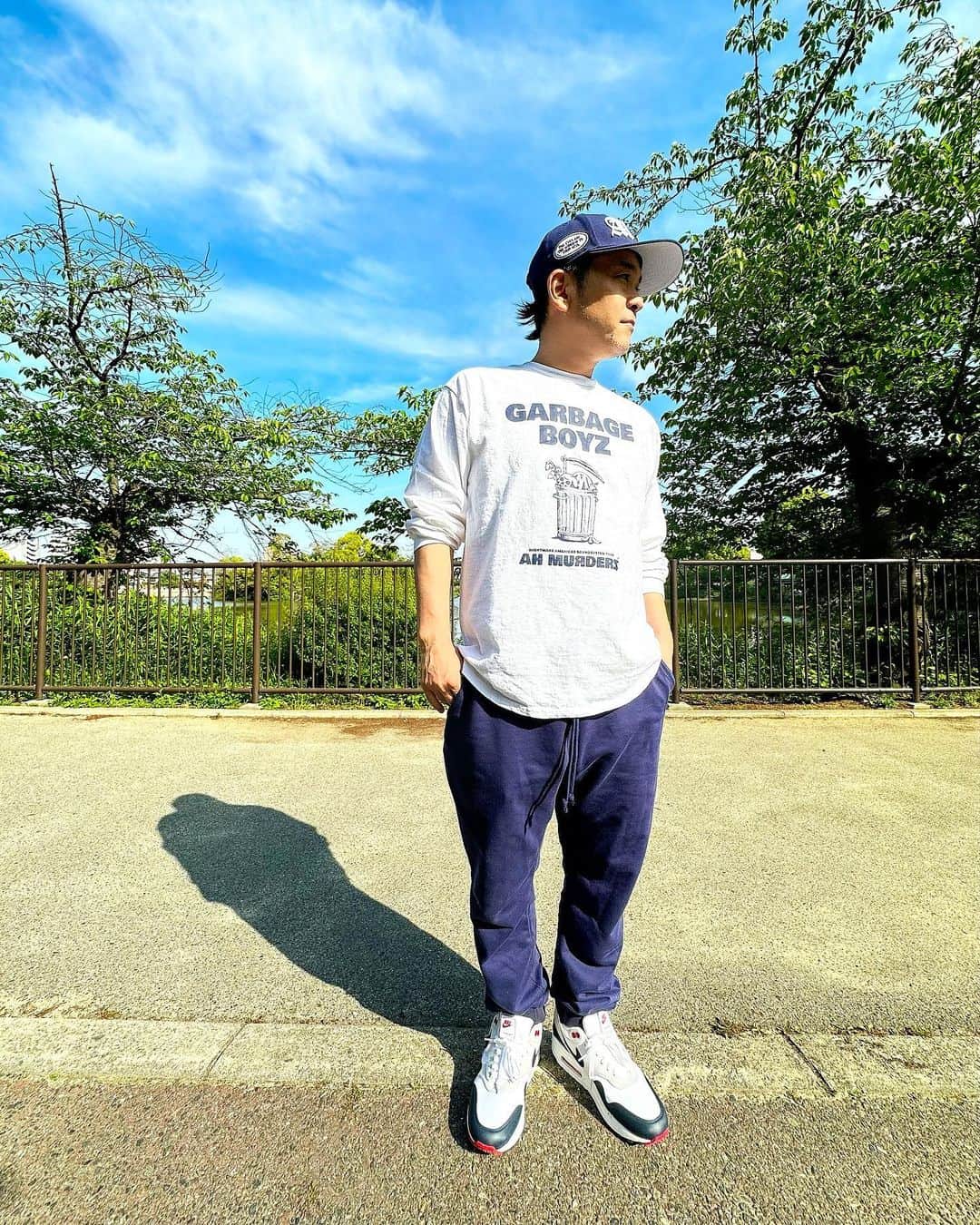 のインスタグラム：「めちゃくちゃ良い天気🙏  #散歩スパイダー」