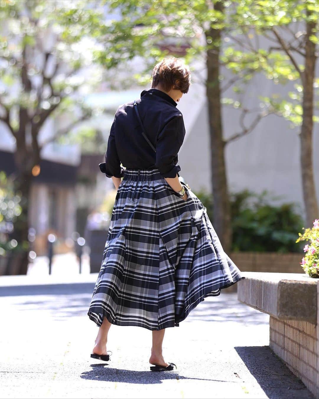 富岡佳子さんのインスタグラム写真 - (富岡佳子Instagram)「スカートのボリューム感がお気に入りです♡ @leilian_by_tomiokayoshiko  軽さもいい感じ♡」4月27日 16時25分 - yoshikotomioka