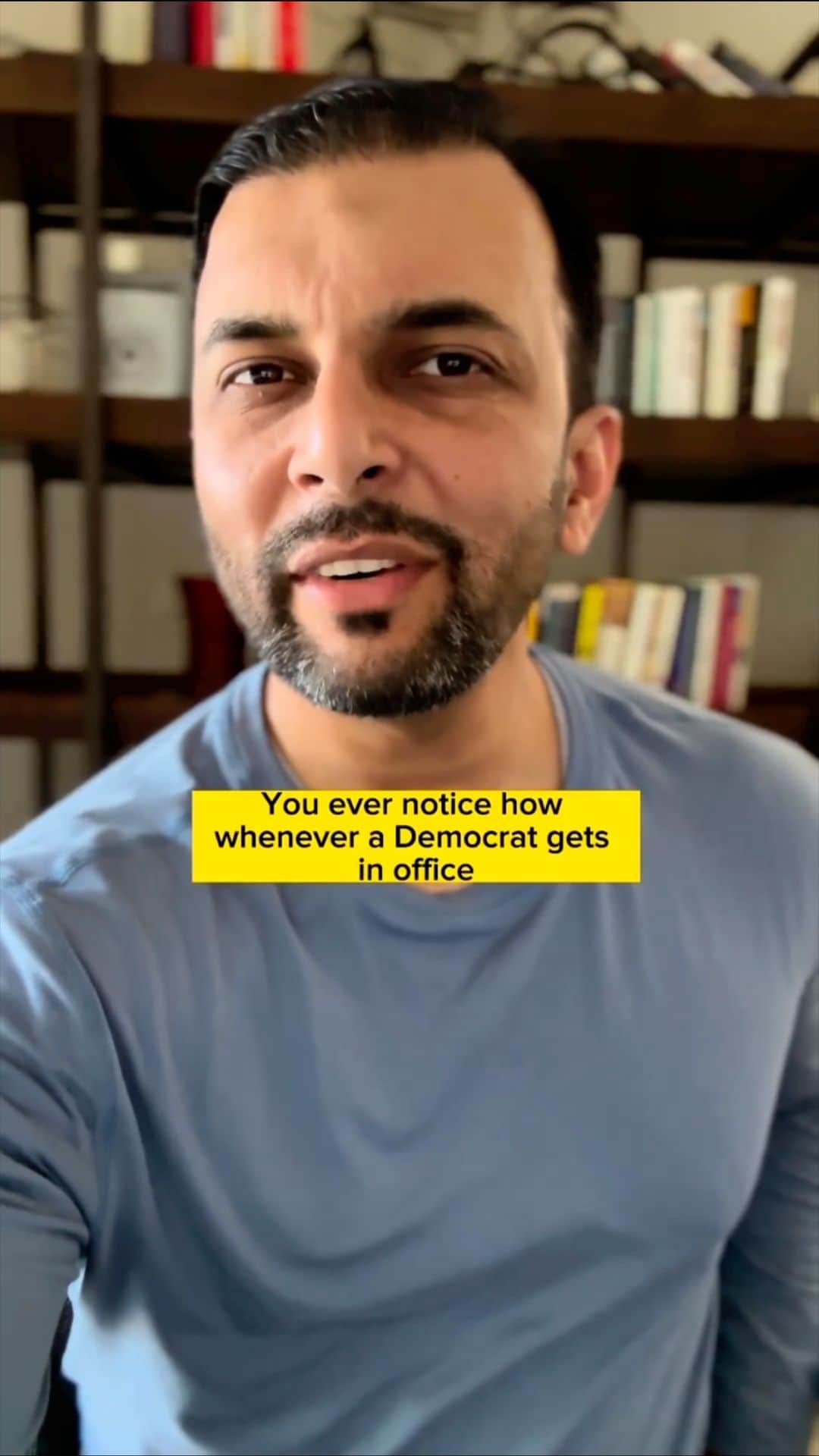 レスリー・ジョーンズのインスタグラム：「Make it make sense! When we ask why the world is in trouble remember who you voted for!! They are actively destroying us and we can fix by just getting your ass up and voting these pieces of shit out!! Again it’s our fault! @qasimrashid」