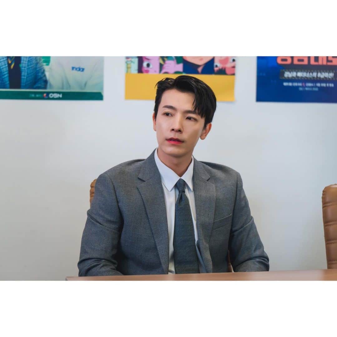SMエンターテインメントさんのインスタグラム写真 - (SMエンターテインメントInstagram)「이동해, '오! 영심이' 캐릭터 스틸 공개! 화제의 스타트업 CEO 왕경태로 변신! 5월 15일 밤 10시 지니 TV, 지니 TV 모바일, ENA 첫 방송!  ’Oh! Youngsim‘ character stills are here! LEE DONGHAE transforms into the a startup CEO Wang Gyeong Tae! Coming to Genie TV, Genie TV Mobile, and ENA on May 15th at 10PM KST   #이동해 #LEEDONGHAE @leedonghae  #슈퍼주니어 #SUPERJUNIOR @superjunior  #오영심이」4月27日 11時46分 - smtown