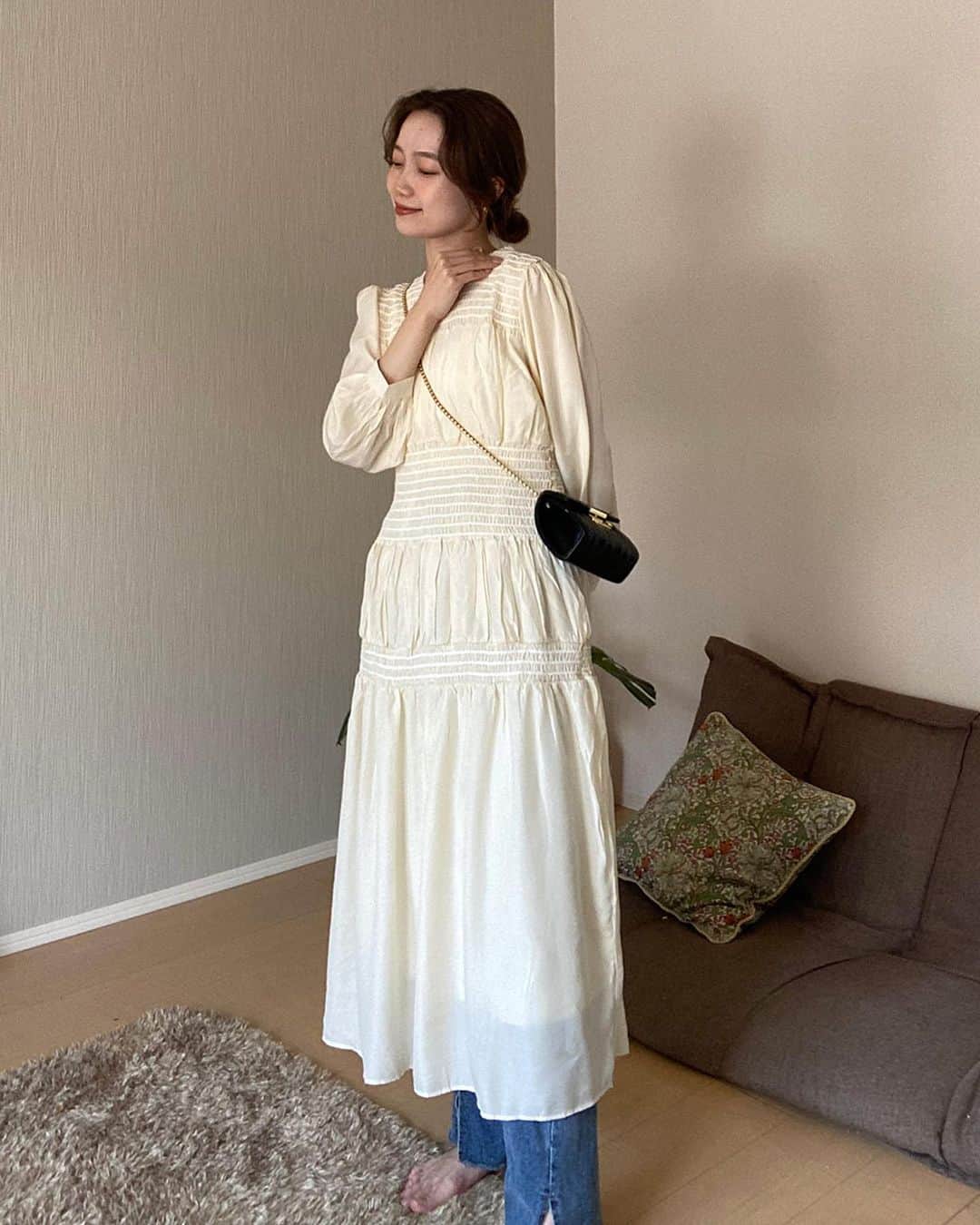 DHOLIC SNAPのインスタグラム：「🪞Belle tenue  new arrivals 🤍🤍  今回も大人ガーリーのアイテムが7点入荷致しました🎀  ショッピングタグよりアイテムご確認いただけます♡」