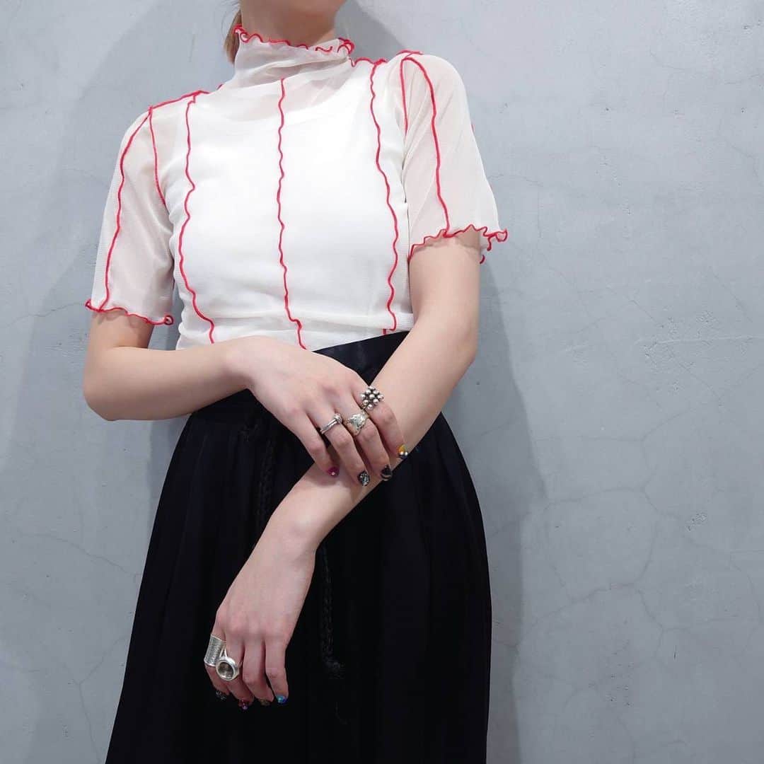 吉祥寺 古着屋 Orfeoのインスタグラム：「. ●Orfeo ORIGINAL Stitch Cutsewn  . . ステッチがポイントのオリジナルシアーカットソー Ivory×Red / Ivory×Black / Pattern×Black  #orfeo #kichijoji #tokyo #vintage #used #fashion #coordinate #outfit #オルフェオ #吉祥寺 #東京 #古着 #古着屋 #ヴィンテージ #レディース古着 #吉祥寺古着屋 #コーディネート  . . お問い合わせはインスタグラムのプロフィール掲載のメールアドレスにお願いいたします。コメント、DMでのお問い合わせは受け付けておりませんのでご了承ください。 店頭に出ていないONLINE SHOPの商品もご購入頂けます。気になる商品がございましたら店頭スタッフにお気軽にお声掛けください。」