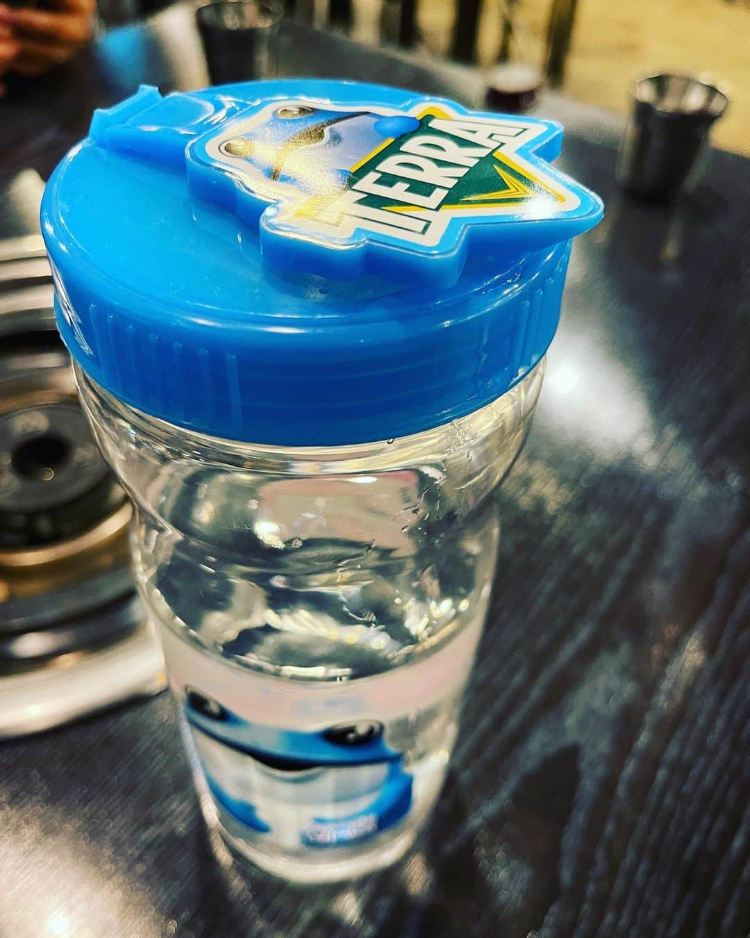 五箇公貴のインスタグラム：「この水差し欲しいな。どっかで売ってないかな。 #susung」