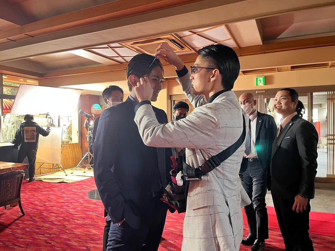 伊藤健太郎のインスタグラム：「映画静かなるドン5月12日公開です。 よろしくお願いします。  静かなるメイク部。  kentaro.....」