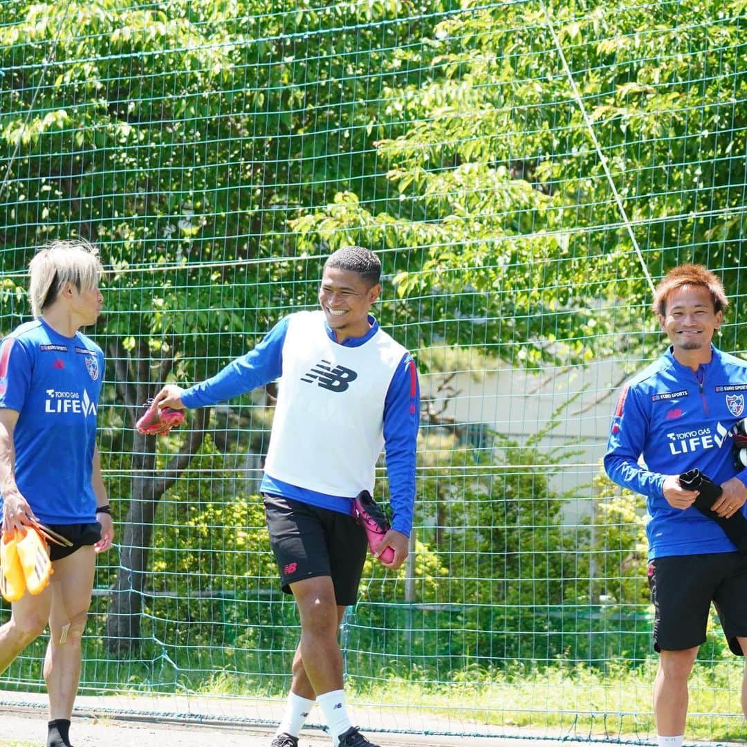 FC東京オフィシャルグッズさんのインスタグラム写真 - (FC東京オフィシャルグッズInstagram)「🔵🔴  ☀️𓈒𓏸  @fctokyoofficial  #FC東京 #fctokyo #tokyo」4月27日 13時07分 - fctokyoofficial