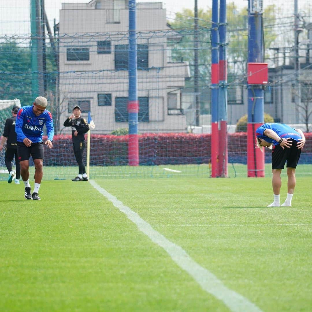 FC東京オフィシャルグッズさんのインスタグラム写真 - (FC東京オフィシャルグッズInstagram)「🔵🔴  ☀️𓈒𓏸  @fctokyoofficial  #FC東京 #fctokyo #tokyo」4月27日 13時07分 - fctokyoofficial