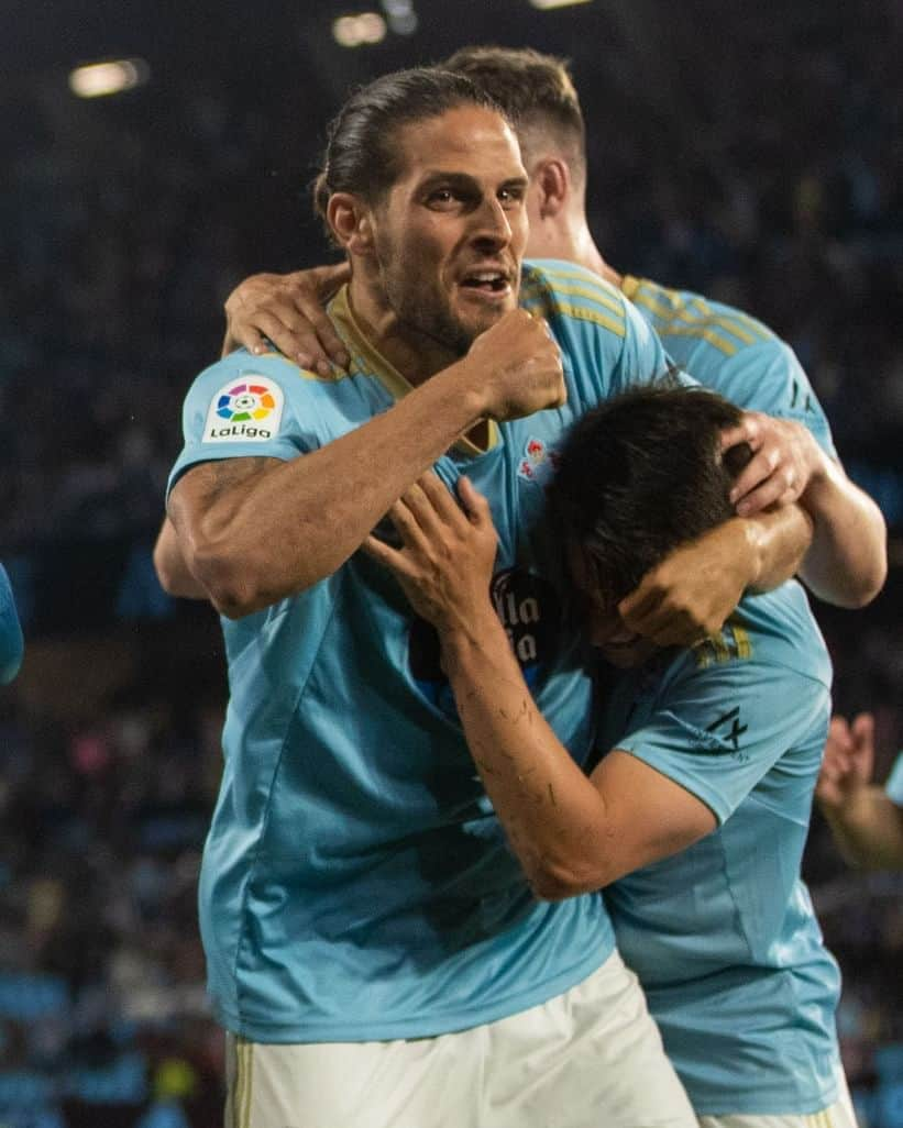 LFPさんのインスタグラム写真 - (LFPInstagram)「Happy TEAM, happy FACE! 💙🤗⚽️  #LaLigaSantander #CeltaElche」4月27日 13時00分 - laliga