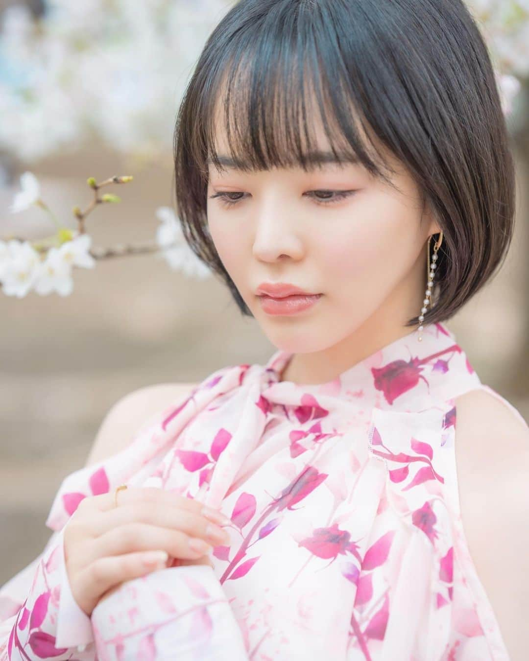 三宮つばきさんのインスタグラム写真 - (三宮つばきInstagram)「🌸🌸🌸  #お花見 #桜 #ポートレート #東京  #お花見コーデ #お花見スポット #お花見デート #お花見🌸  #桜 #さくら #cherryblossom #cherryblossoms #cherry」4月27日 13時45分 - tsubaki_s_cmore