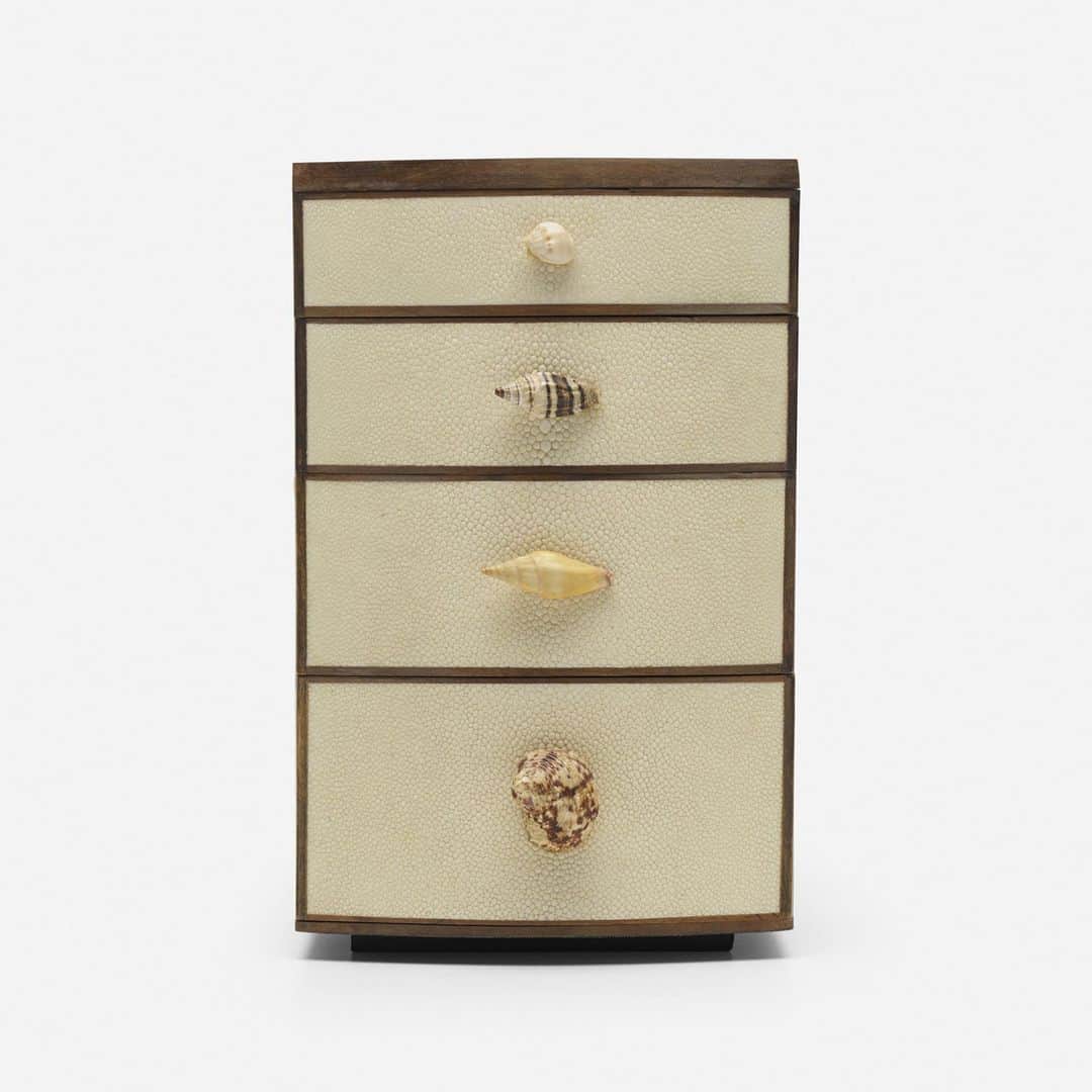 エステルデヴェのインスタグラム：「REFERENCES 	Ria & Youri Augusti; “Jewellery box”, c.1995.」