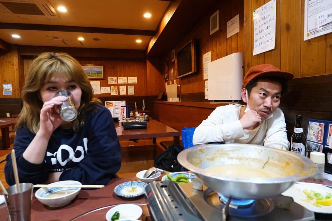 ケツさんのインスタグラム写真 - (ケツInstagram)「難波  #ツートライブ #周平魂 #たかのり #稲田 #ツートライブとライブ〜宴のニュアンス〜 #打ち上げ #みんな都合つかず稲田とケツだけ参加 #ツートライブのお2人の写真がエモすぎて編集しながら泣きそうになりました #面白くてカッコいい兄さん #もつ鍋 #ニュアンス #xf35mmf14r  #xt30ii #無断転載禁止」4月27日 14時01分 - ketsu_shachou