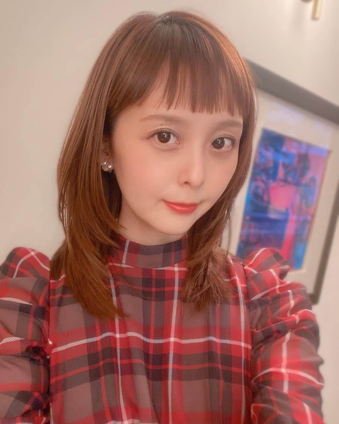 かとう唯さんのインスタグラム写真 - (かとう唯Instagram)「ヘアーカットう唯✂️  人生初のオン眉、  大丈夫そ？？🤔  #イメチェン#オン眉#人生初#おんまゆ #おんまゆぱっつん #カット #ヘアーカット#オン眉女子 #自分でも誰かわからない#視界広くなった」4月28日 0時11分 - yuimscl0630