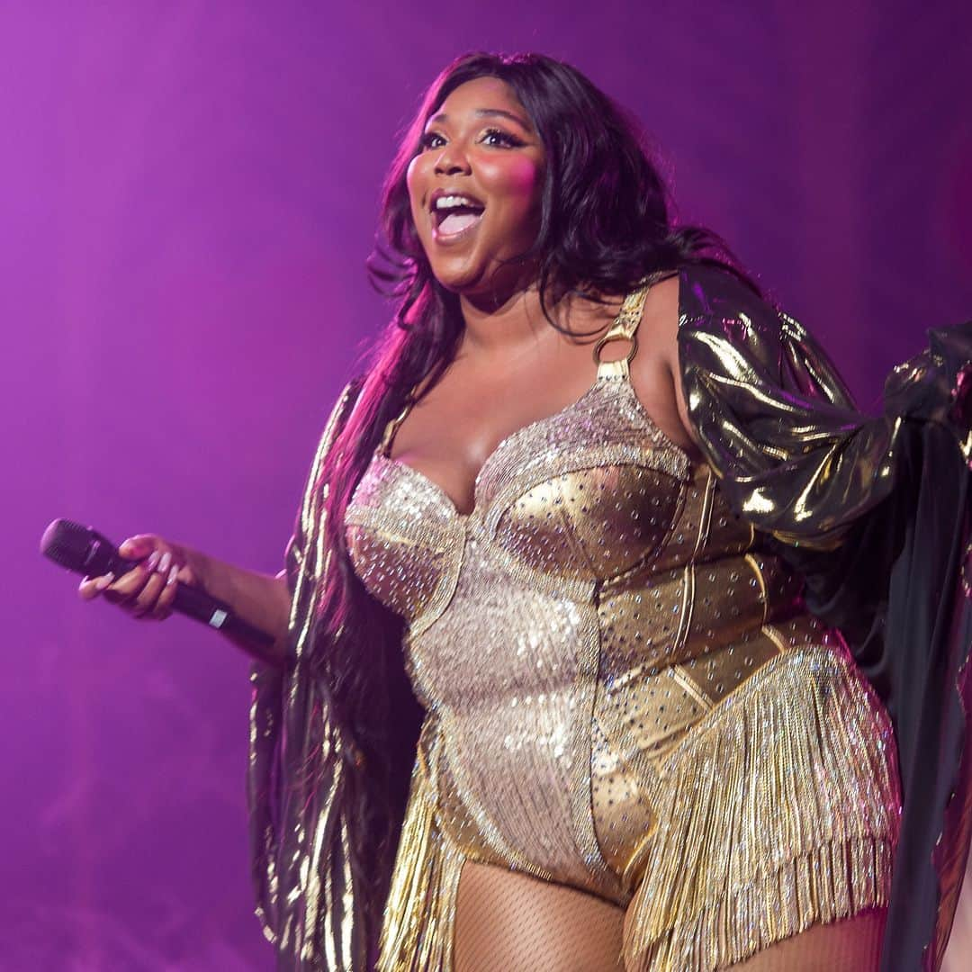 ELLE Germanyさんのインスタグラム写真 - (ELLE GermanyInstagram)「Happy Birthday, Lizzo! Heute wird die Sängerin 35 Jahre alt. ✨  Credit: Getty Images #lizzo」4月28日 0時24分 - ellegermany