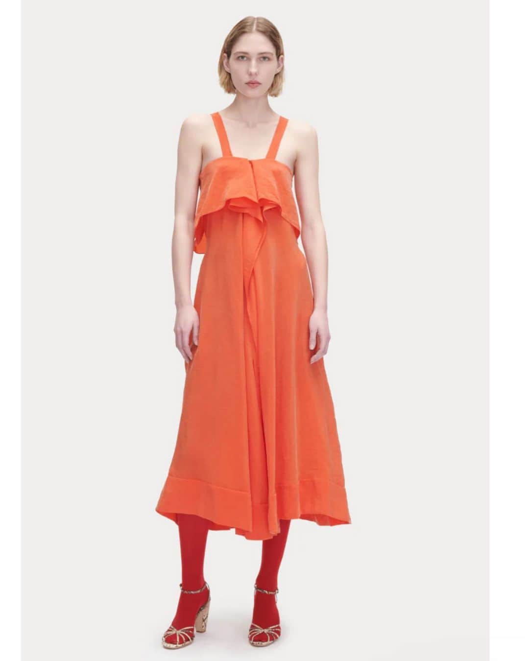 レイチェルコーミーのインスタグラム：「New Arrival — Packable Poppy   Style out hot summer days in our signature Poppy fabric. This lightweight, airy textile is made from cupro—the ultra-fine, silky fibers that stick out of cottonseeds—and is a much-loved staple of Rachel Comey’s summer collections. Poppy’s washed, no-crease finish makes it easy to care for, perfect for traveling and a cinch to pack.」